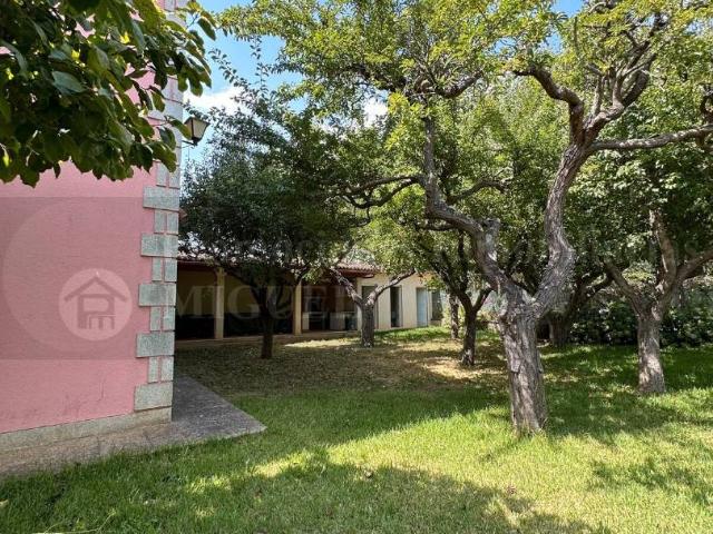 Villa en venta en Monterrei, Monterrei