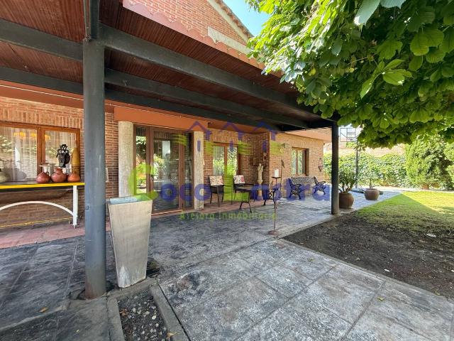 Chalet en venta en Monterrubio De Armuña, Castilla y León