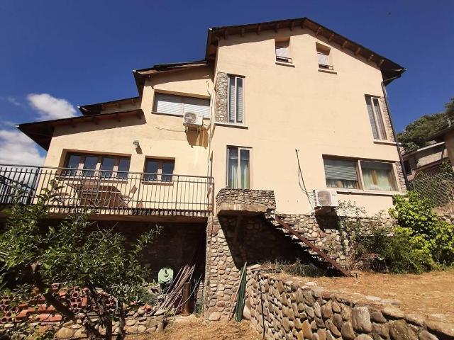 Villa en venta en Montferrer I Castellbò