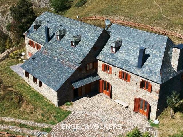 Villa en venta en Naut Aran, Unha