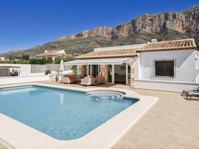 Chalet en venta en Urbanització Montgó-Toscamar, la Marina Alta