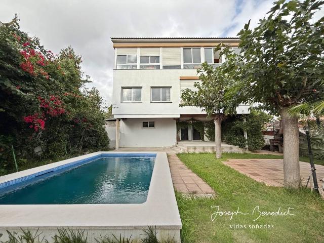 Chalet en venta en Centre, Baix Llobregat