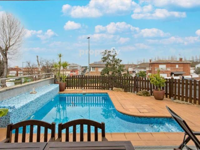 Chalet en venta en Montornès Centre, Vallès Oriental
