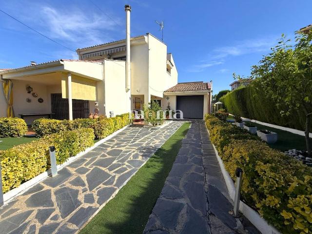 Chalet en venta en Montornès Centre, Montornès del Vallès