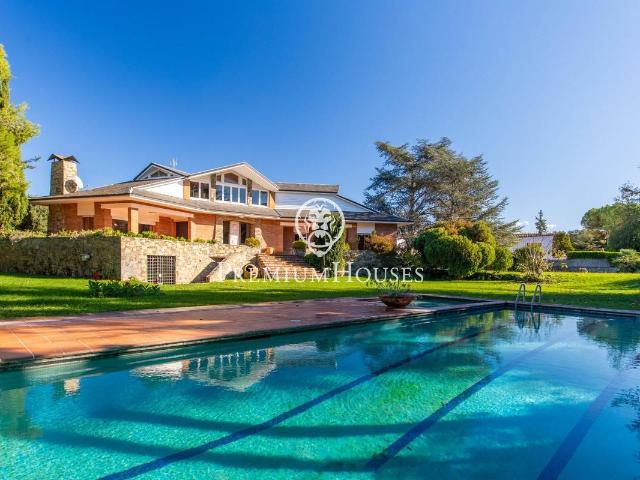 Chalet en venta en Montornès Centre, Vallès Oriental