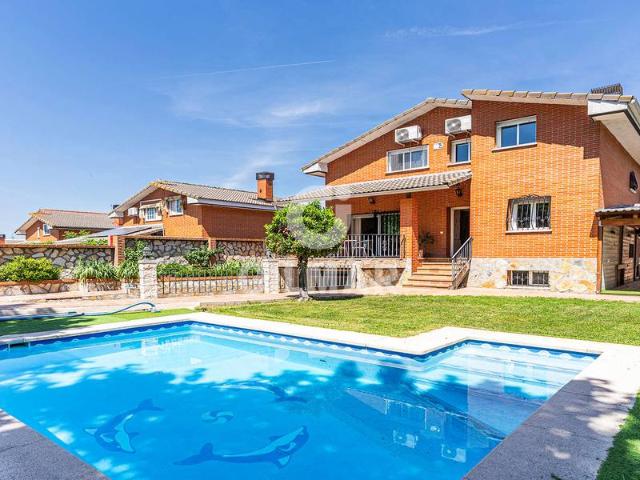 Chalet en venta en Moraleja De Enmedio, Madrid