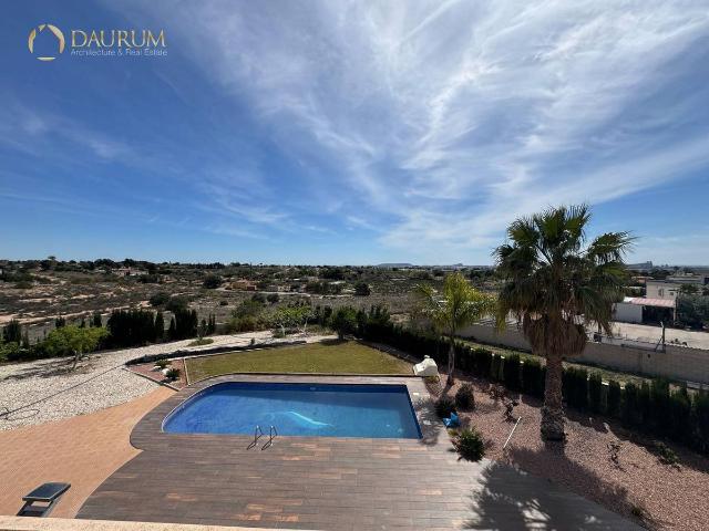 Villa en venta en Alicante, Centre Històric