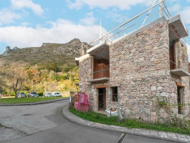 Chalet en venta en Morcín, Asturias