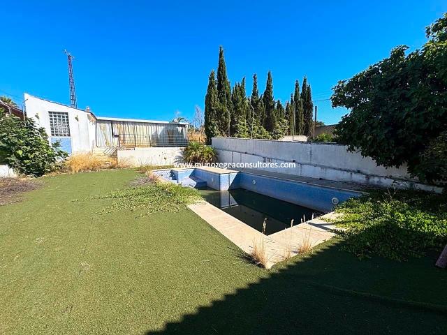 Villa en venta en Moriles