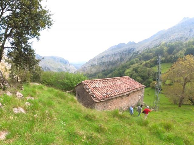 Chalet en venta en Miera, Cantabria