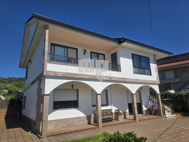 Chalet en venta en Mos, Vigo
