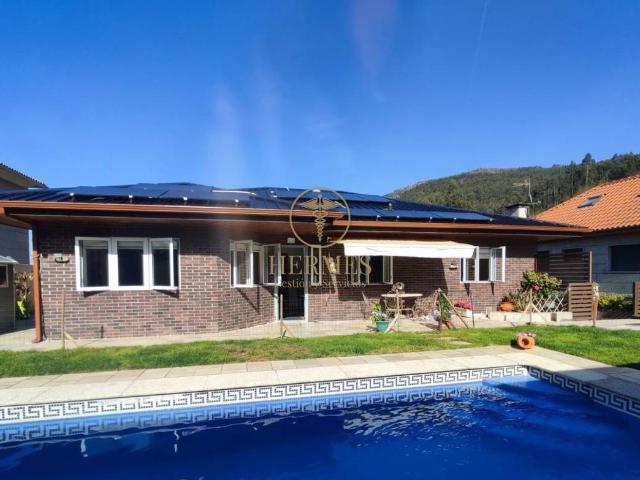 Chalet en venta en Mos, Vigo