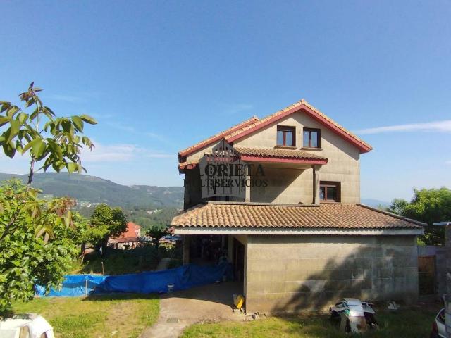 Chalet en venta en Mos, Vigo