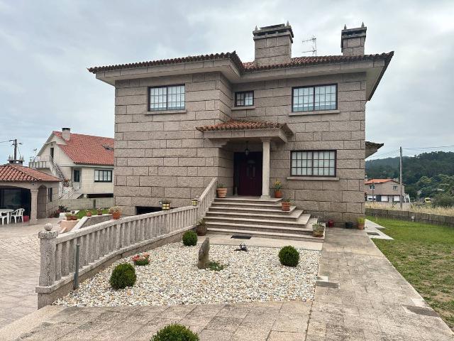 Chalet en venta en Mos, Vigo