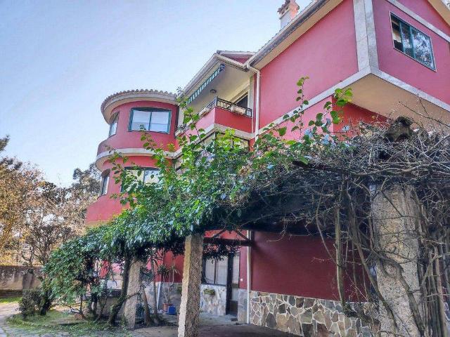 Villa en venta en Mos