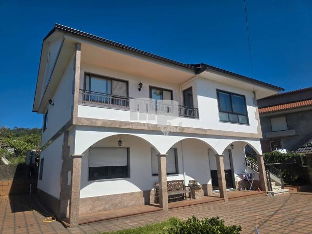 Villa en venta en Mos