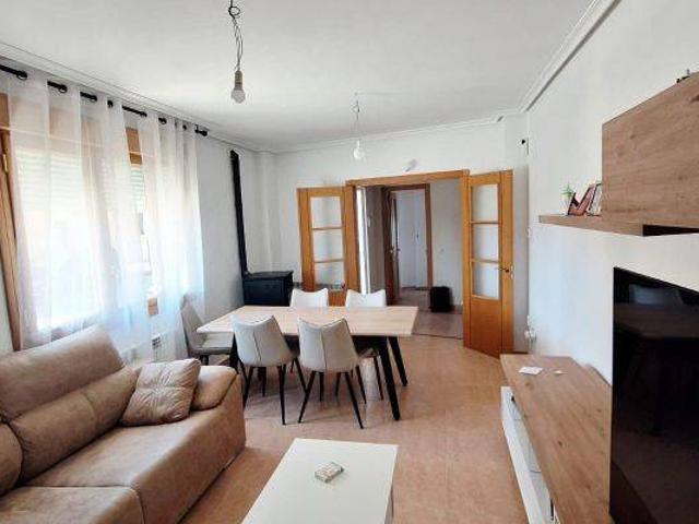 Chalet en venta en Mucientes, Valladolid