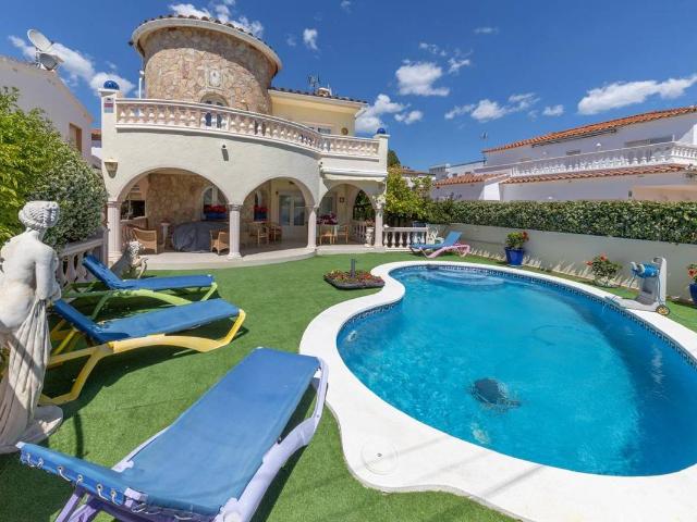 Chalet en venta en Castelló D'empúries, Girona