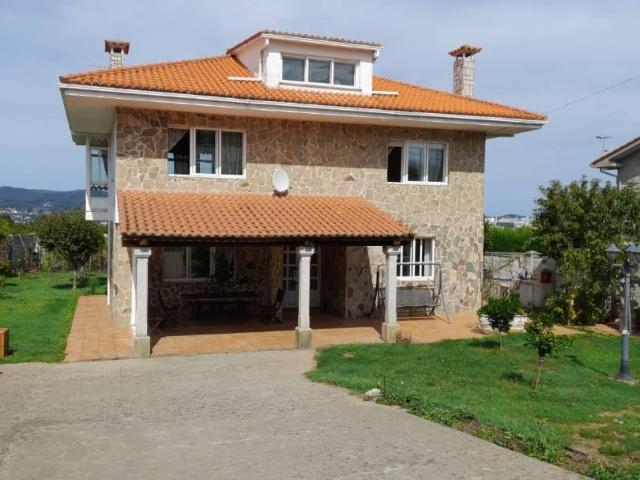 Chalet en venta en Mugardos, Ferrol