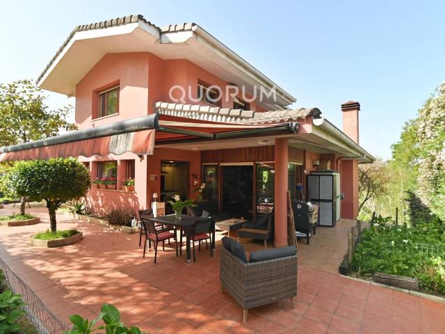 Chalet en venta en Mungia, Guipúzcoa