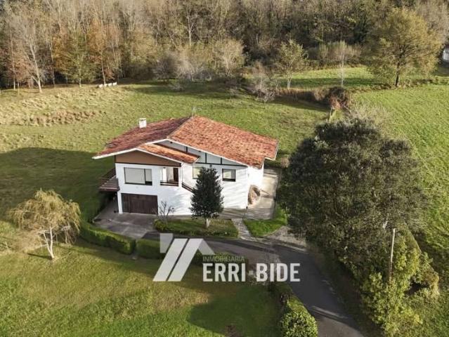 Chalet en venta en Mungia, Guipúzcoa