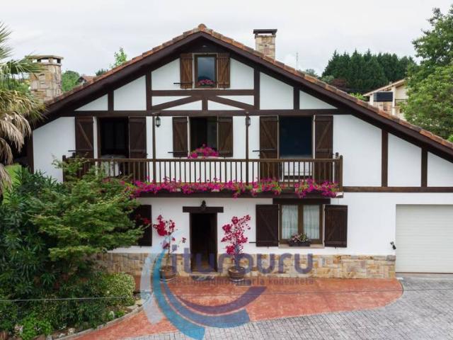 Villa en venta en Mungia