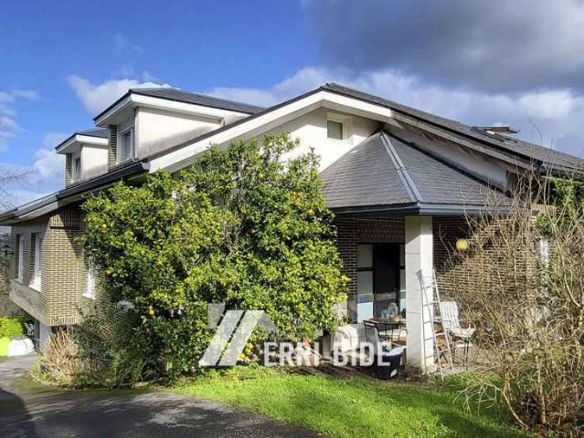 Villa en venta en Mungia