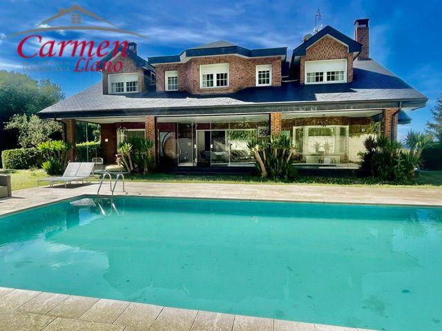 Chalet en venta en Mungia, Vizcaya