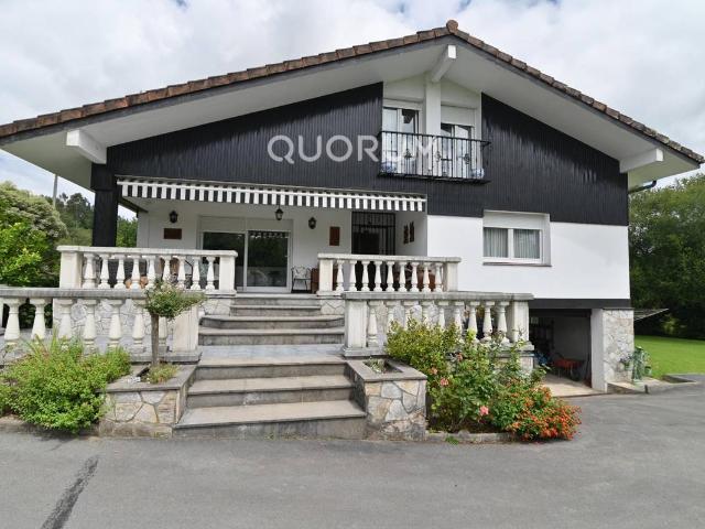 Chalet en venta en Mungia, Guipúzcoa
