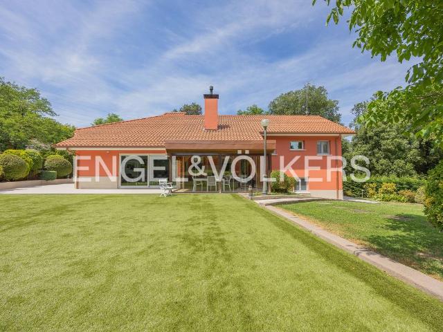 Chalet en venta en Mungia, Guipúzcoa