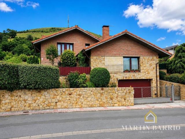 Chalet en venta en Santelices, Muskiz