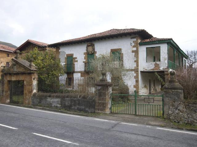 Chalet en venta en Santelices, Muskiz
