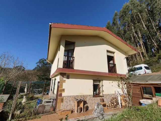 Chalet en venta en Santelices, Muskiz