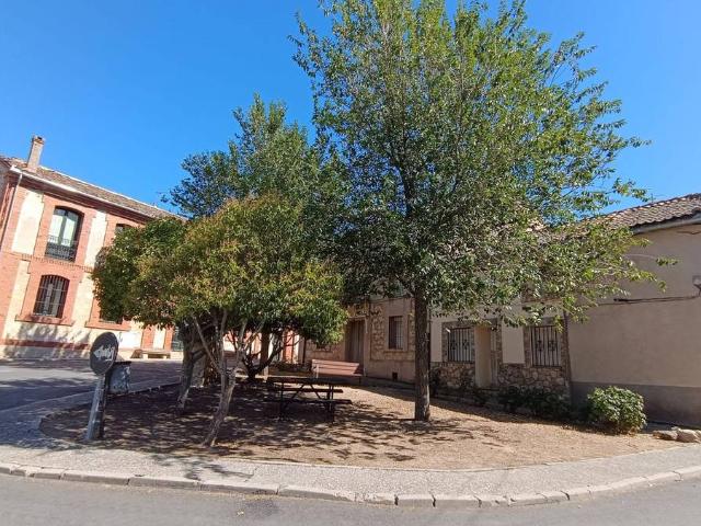 Chalet en venta en Sexmo de Posaderas, Muñoveros