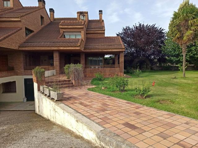 Chalet en venta en Nájera, La Rioja