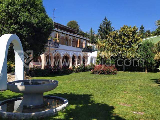 Chalet en venta en Nalda, La Rioja
