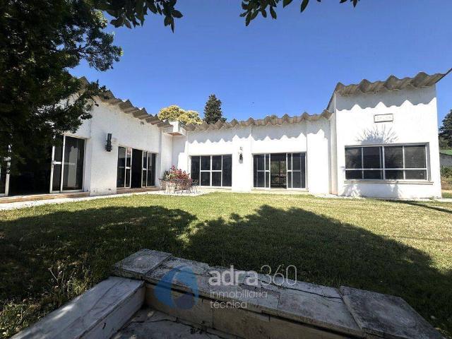 Chalet en venta en Nalda, La Rioja