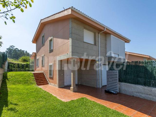 Chalet en venta en Padriñán, O Salnés