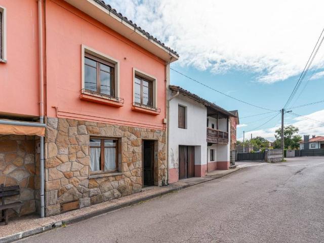 Villa en venta en Nava, Castañera