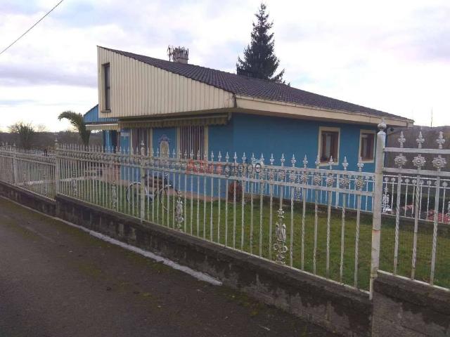 Villa en venta en Nava, Castañera