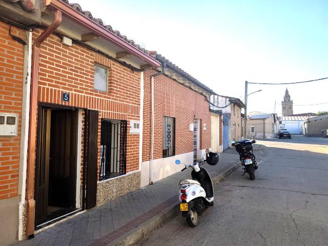 Chalet en venta en Nava Del Rey, Castilla y León