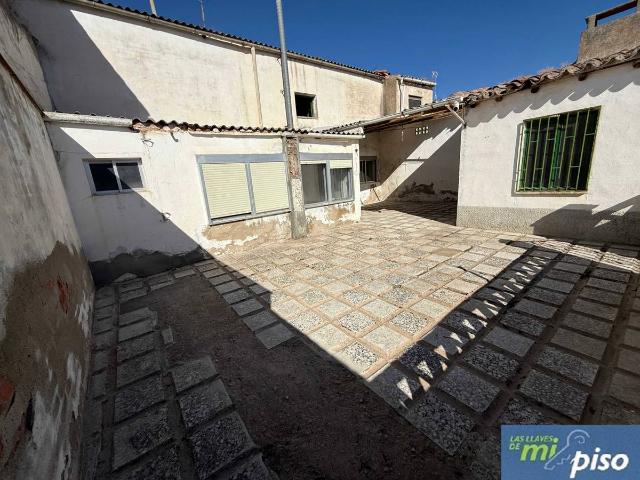 Chalet en venta en Nava del Rey, Valladolid