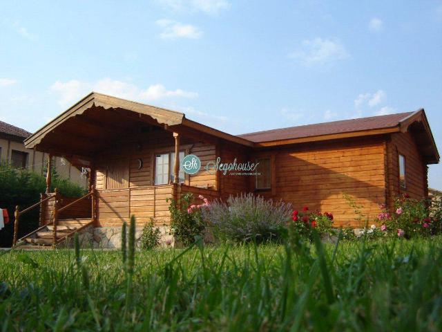 Villa en venta en Navafría