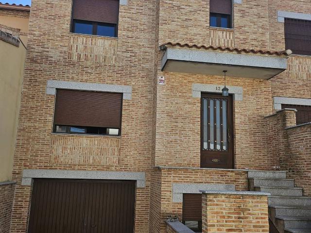 Villa en venta en Navahermosa