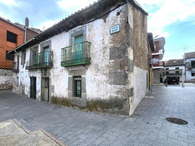 Villa en venta en Navalperal De Pinares