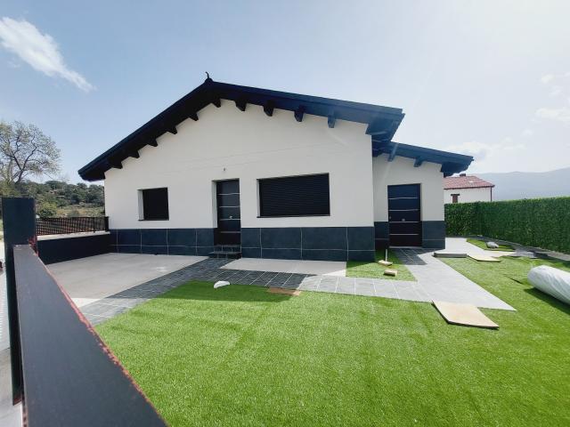 Villa en venta en Navaluenga, Navapalva