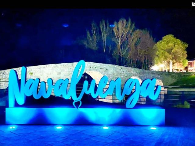 Villa en venta en Navaluenga, Navapalva
