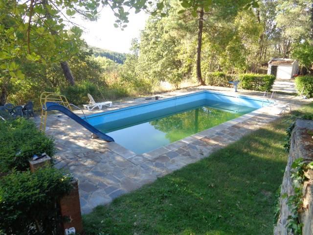 Villa en venta en Navamorcuende