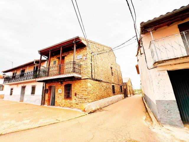 Chalet en venta en Navarredonda De La Rinconada