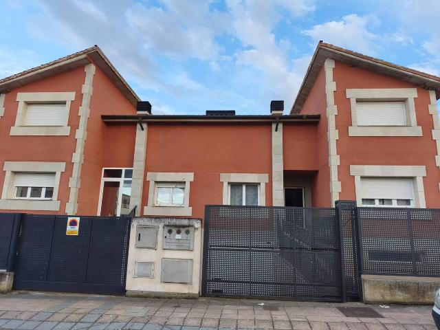 Chalet en venta en Navarrete, La Rioja